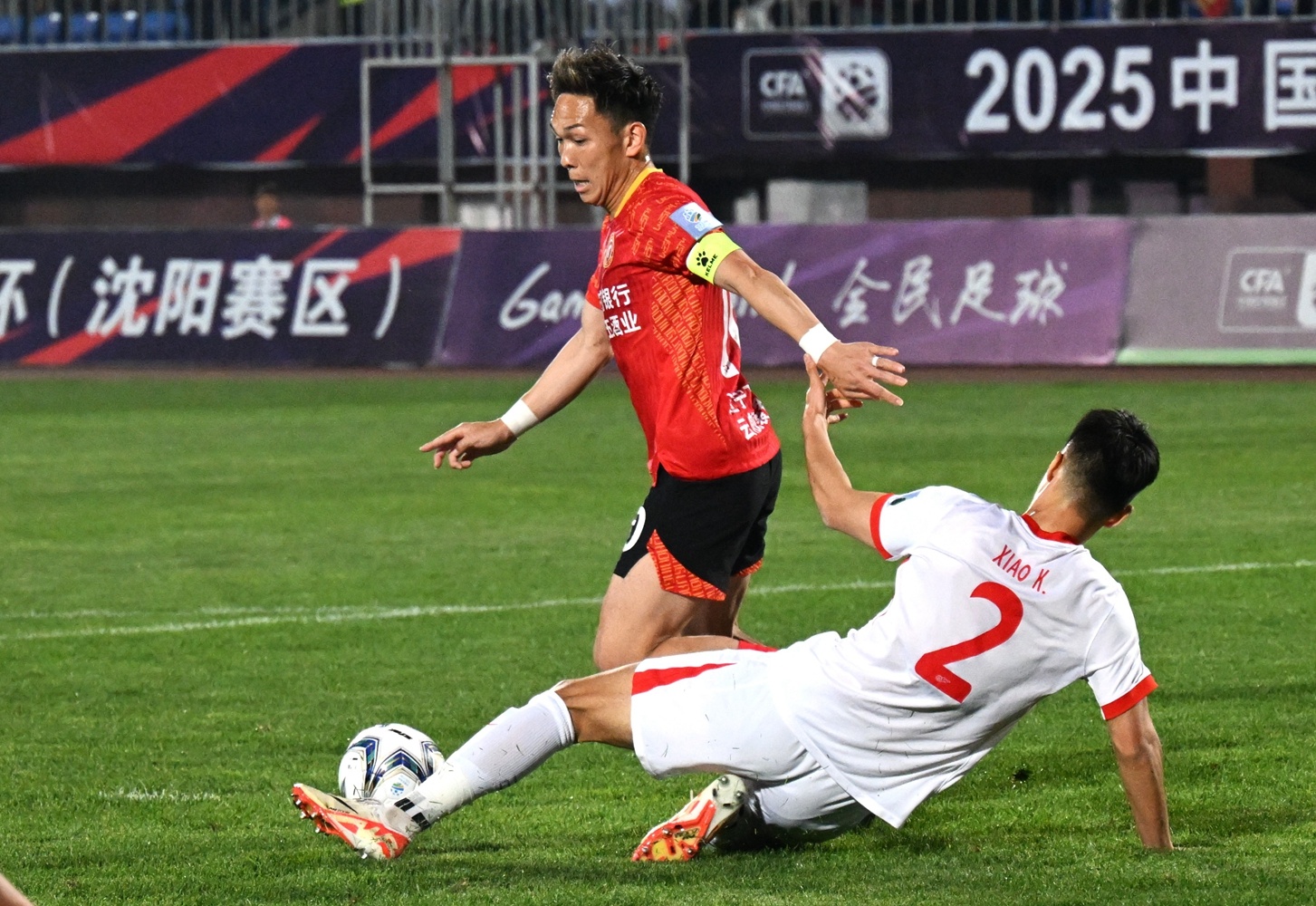 面对这么多困难,球队怎么能赢得比赛呢