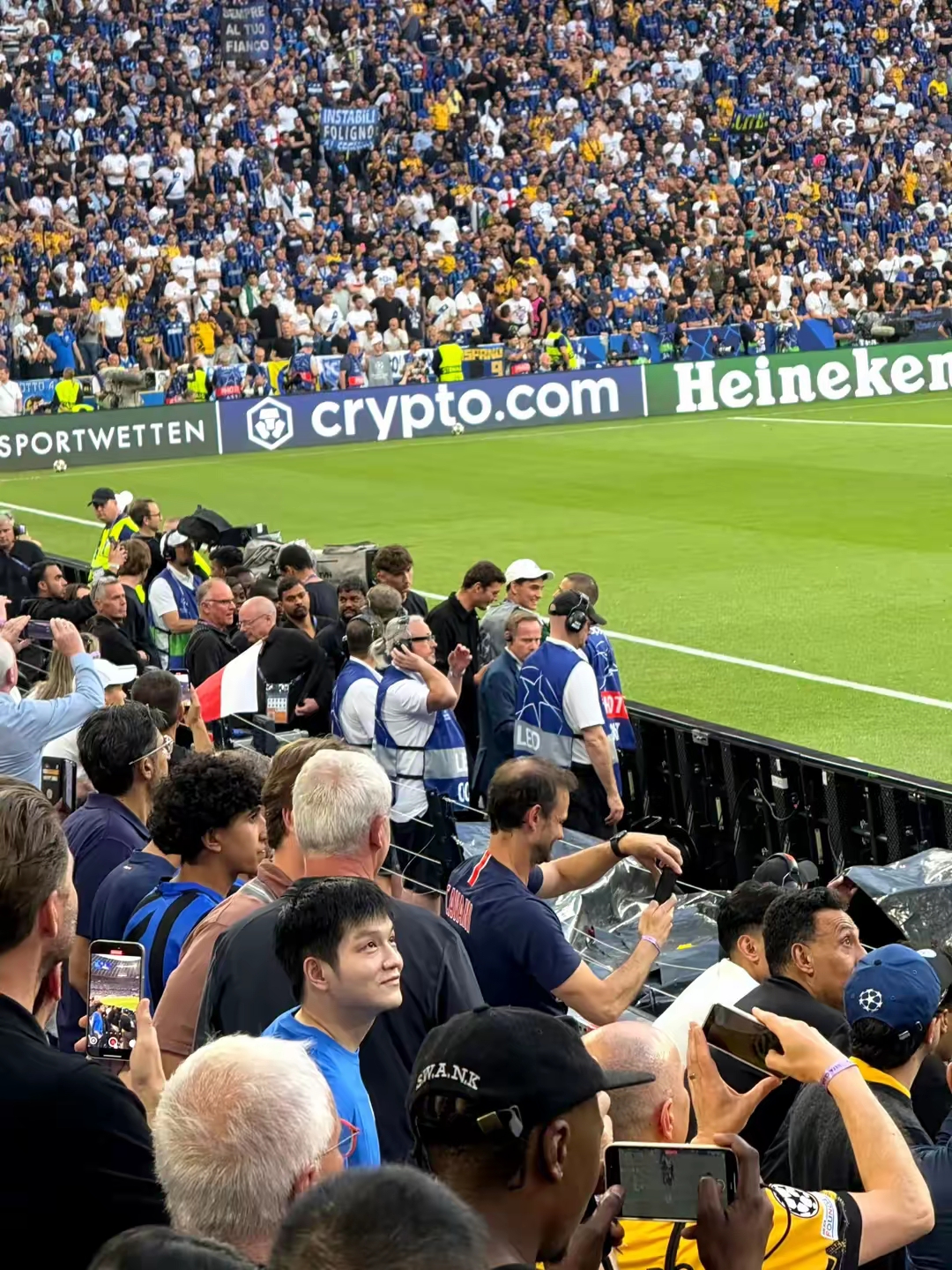 意甲球队主场提升观众体验，或将吸引更多球迷(意甲主客场)